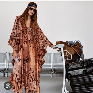 White Lotus X H&M Kaftan